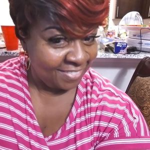 Meet your Posher, Lizzie